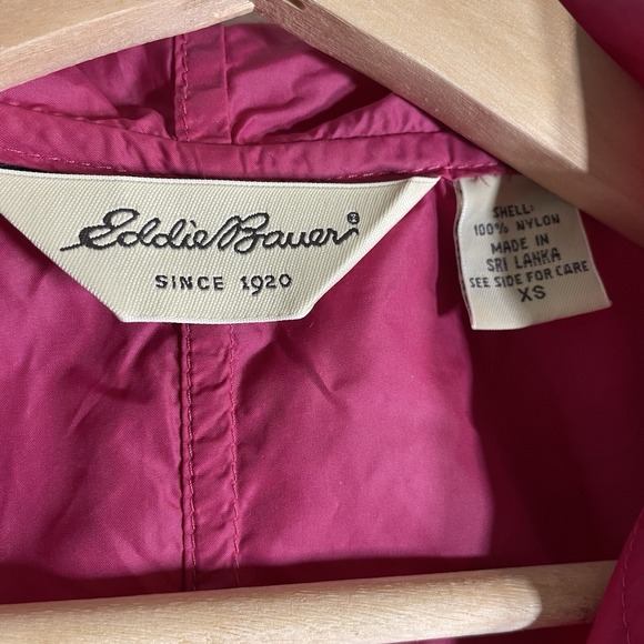 Eddie Bauer Women's Rain Coat Full Zip Hooded Windbreaker Jacket Pink Size XS - Picture 5 of 9